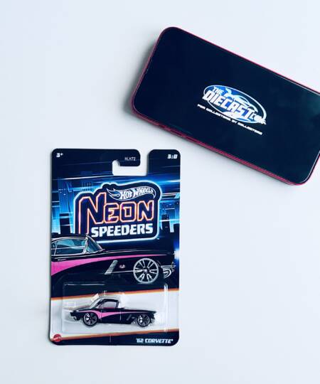 IMPORTED - 1962 Corvette – Neon Speeders