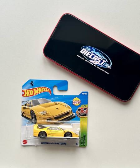 IMPORTED - Ferrari F40 Competizione (Yellow) - International Short Card