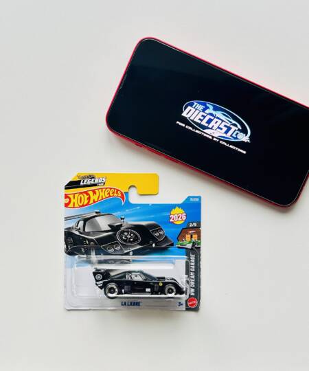 IMPORTED - La Liebre - International Short Card