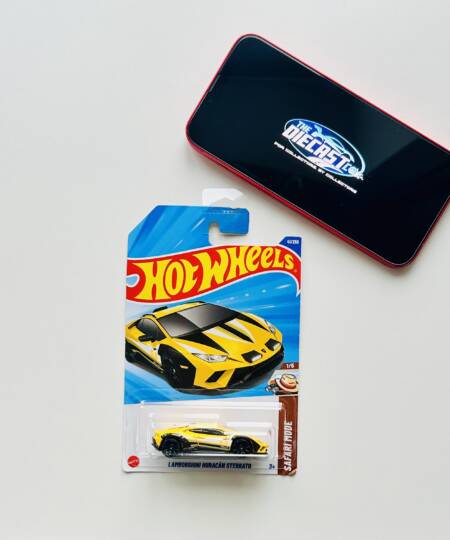 IMPORTED - Lamborghini Huracán Sterrato (Yellow) - International Long Card