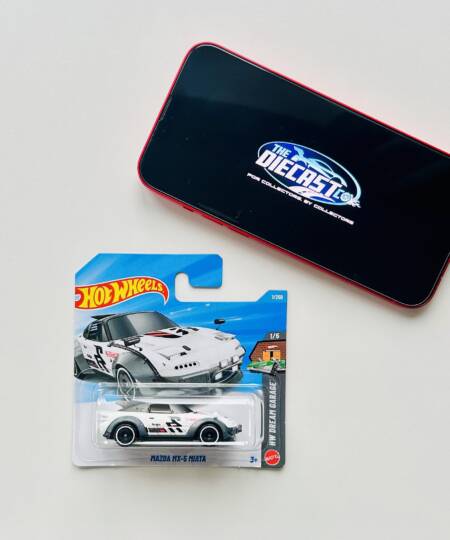 IMPORTED - Mazda MX-5 Miata (White) - International Short Card