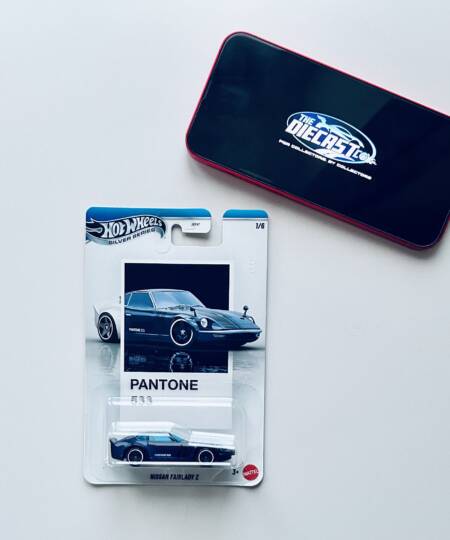 IMPORTED - Nissan Fairlady Z – Pantone Edition