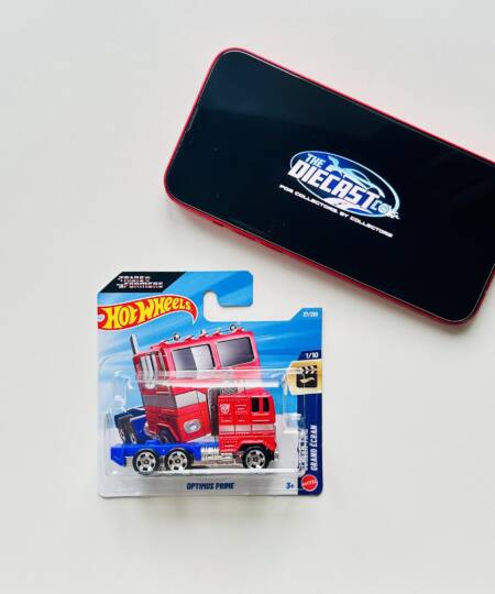 IMPORTED - Optimus Prime - International Short Card