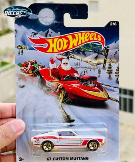 IMPORTED - '67 Custom Mustang - Christmas Edition - International Long Card