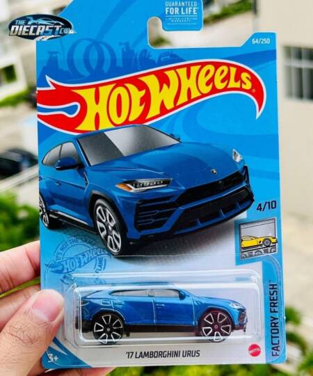 US IMPORTED - '17 Lamborghini Urus (Blue) - International Long Card (Hairline Bent on Top, Not Creased)