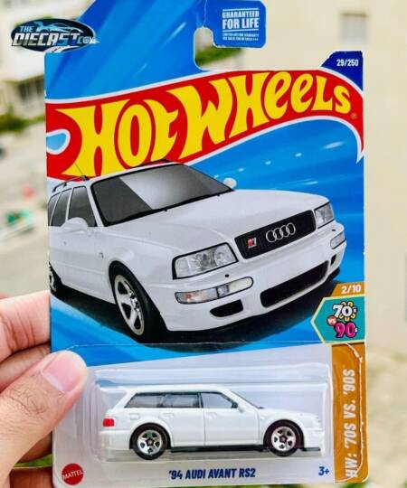 US IMPORTED - '94 Audi Avant RS2 (White) - International Long Card (J Hook Bent)